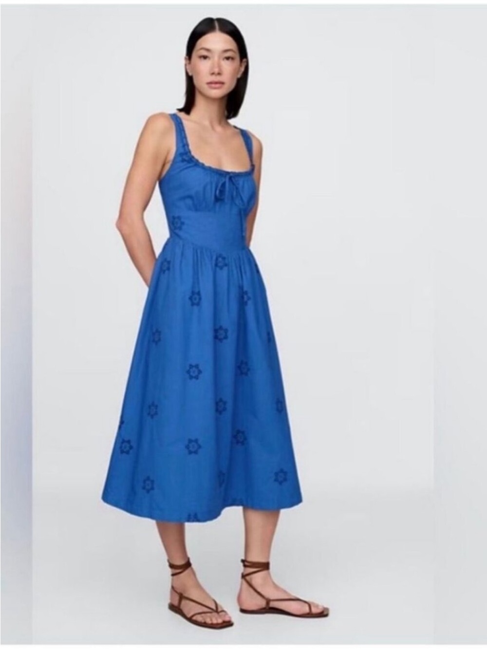 NWT! Gap Eyelet Scoop-Neck Smocked Back Midi Dress - Size XS 🎖️